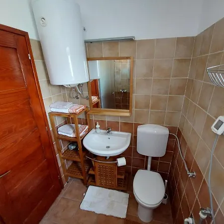 Apartman Iskra *